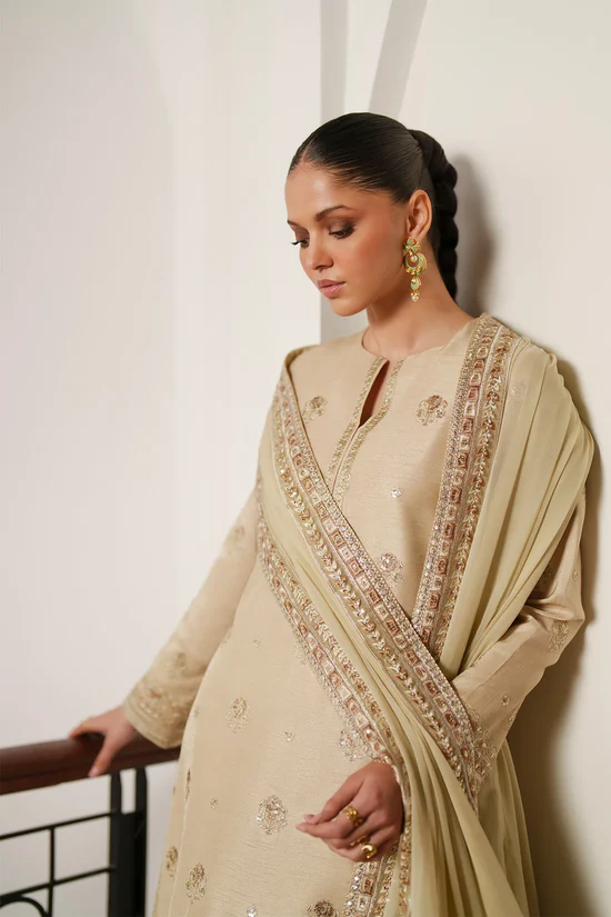 Beige Essence